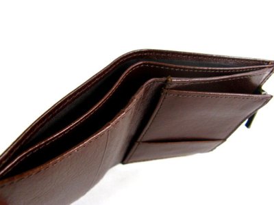 画像2: バッファロー　二つ折り財布